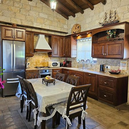 Paradise Traditional House Maroni Exterior foto